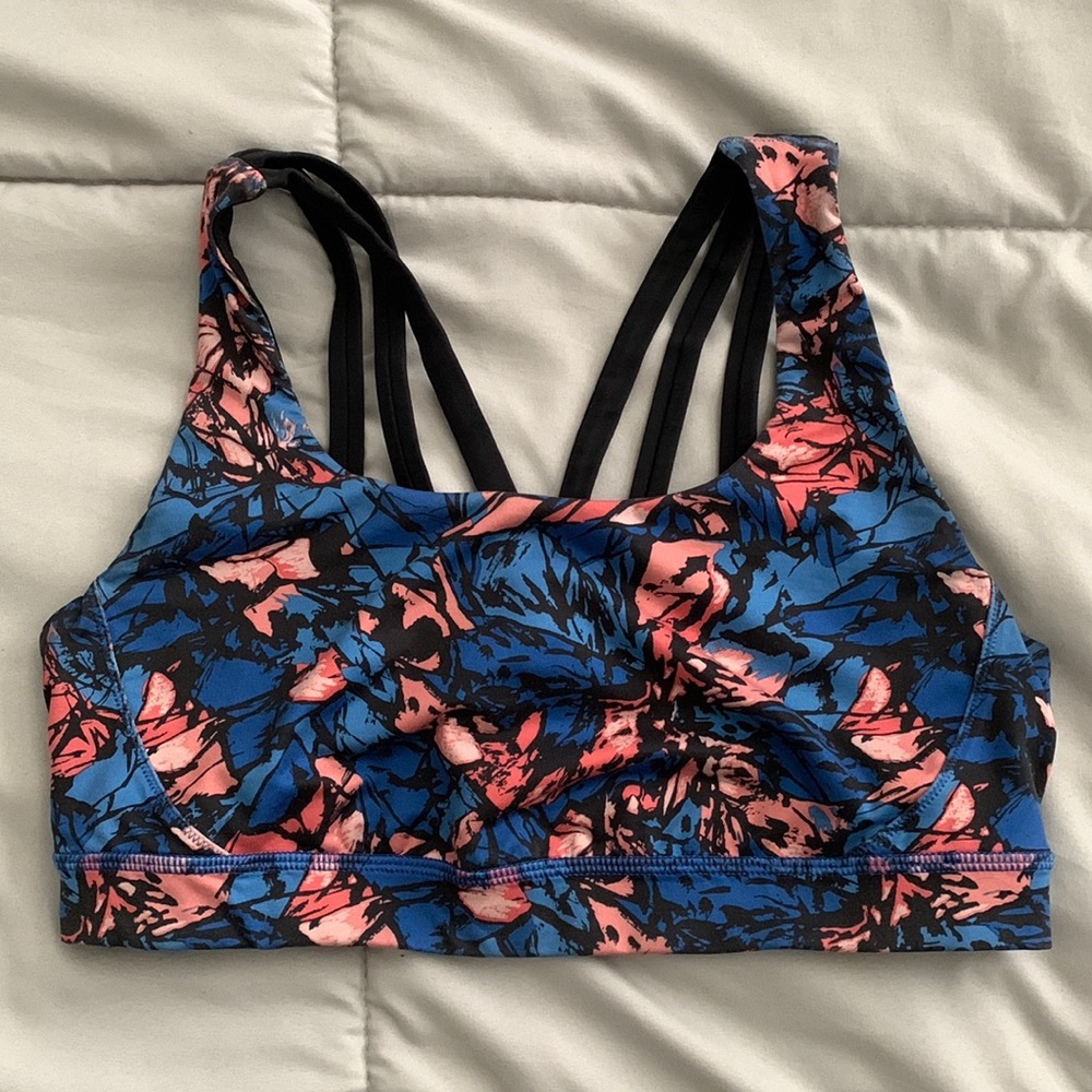 Lululemon strappy bra size 8
